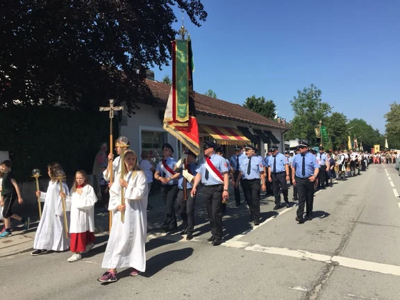 verein_fronleichnamprozession_2018_1024x768.jpg